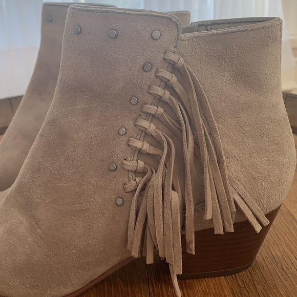 Sam Edelman | Rudie Tan Suede Fringe Tassel Studded Zip Slip On Ankle Boots 7M - Picture 6 of 17